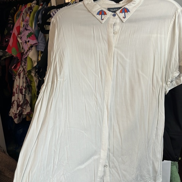 ModCloth Umbrella Embroidered Button Down - Picture 3 of 5
